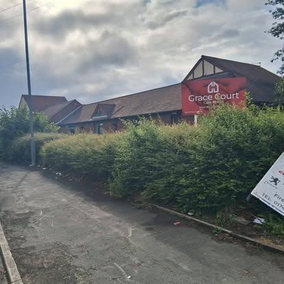 Care-home hedges cut back &mdash; before CRJ Gardening & Grounds